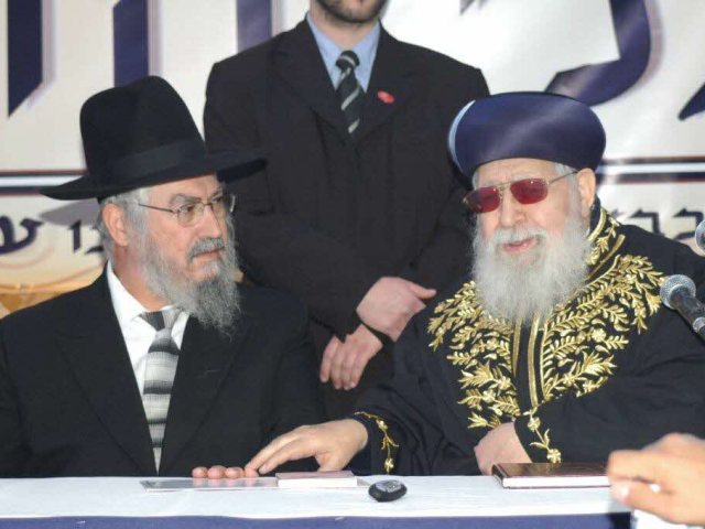 רבי שמעון כהן עם הגר"ע יוסף זצ"ל. מ' מיכאלי