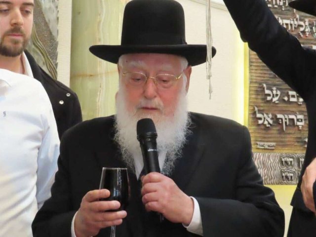 הרב פינטו בחופה. א' מיכאלי