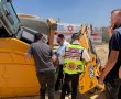 תאונת עבודה: נלכד בתוך הטרקטור שהתהפך