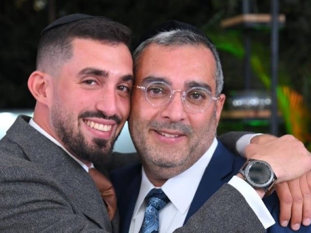 ר' אלחנן דנינו עם בנו אורי הי"ד. הצילום באדיבות המשפחה