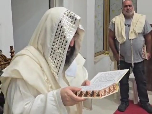רבי שמואל טולידאנו ביום הכיפורים. א' מיכאלי