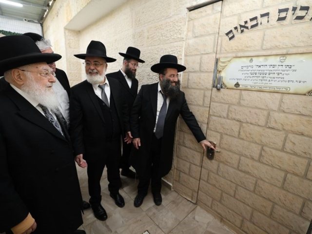 הגרח פינטו בבית ההוראה. א' מיכאלי