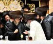 יש בורא עולם: בעיצומו של הטיש - הח"כ האשדודי זכה לריקוד מיוחד עם הרבי