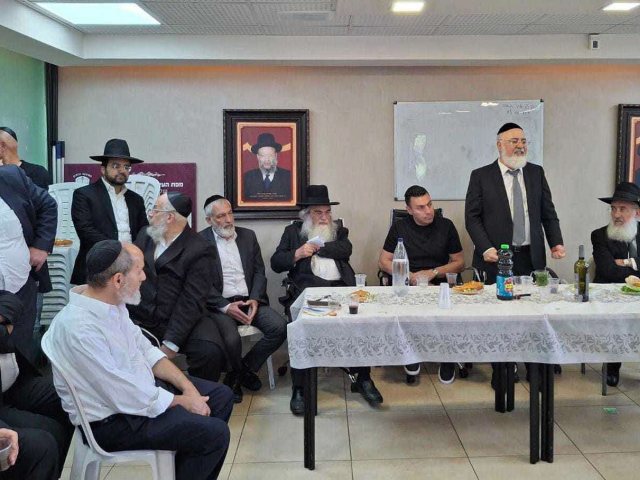 ברכת החג. א' מיכאלי