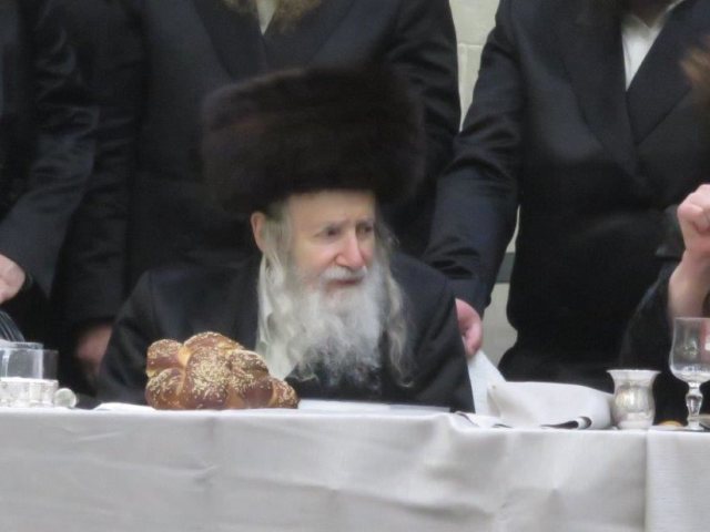 הרבי מאמשינוב בעיר. מ' מיכאלי