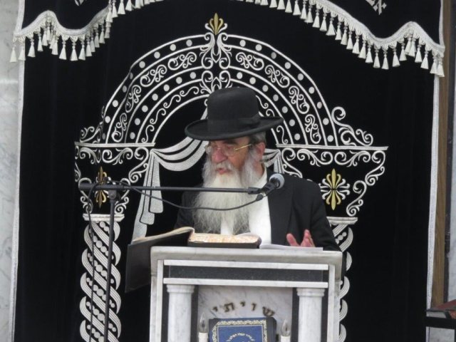 רבי חיים קלמנוביץ בשיעור. צילום: שוקי לרר