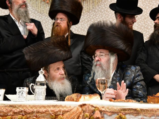 האדמור מראחוב עם גיסו האד משומרי אמונים. יוסי לוי