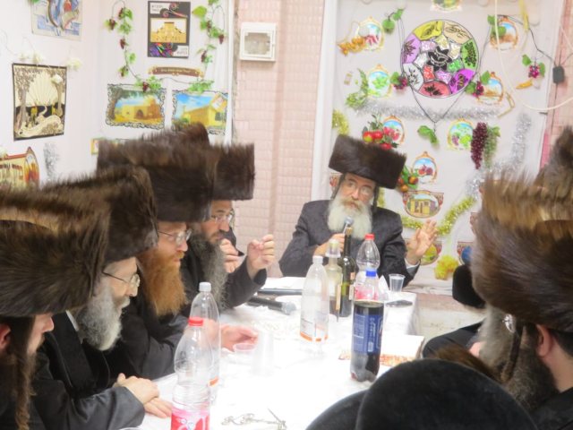 באדיבות המצלם