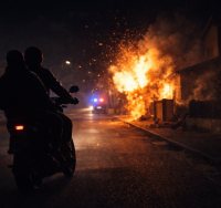 השלכת רימון רסס (אילוסטרציה AI)