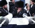 הרב שלמה צבי אלתר בהכנסת ספר התורה