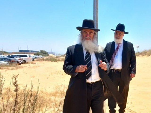 הרב חיים קלמנוביץ. מ. מיכאלי