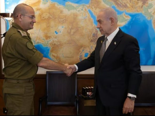 רומן גופמן לצד נתניהו (צילום: דוברות ראש הממשלה)