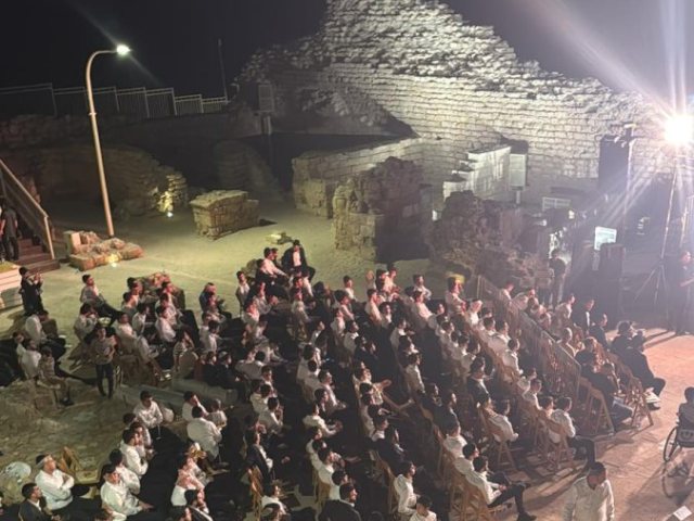 באדיבות המצלם