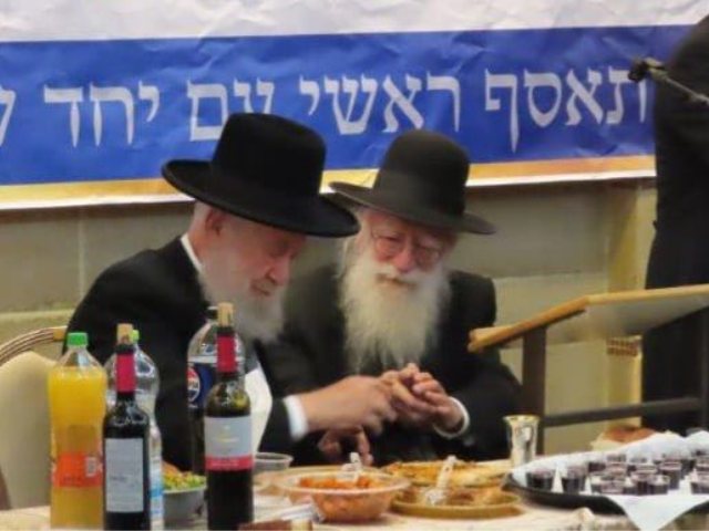 מלווה מלכה עטרת צבי. א' מיכאלי