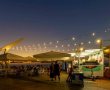 מוסיפים אור לטיילת: גרילנדות חדשות הוצבו במתחם הפודטראקים