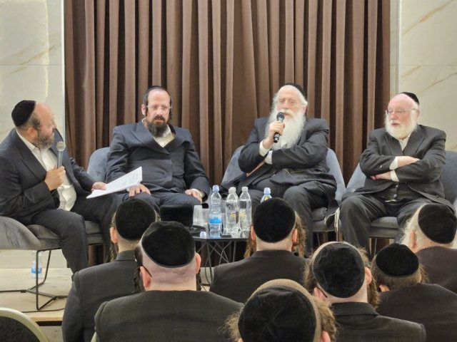 אייכלר ופרוש בפאנל הפוליטי. מעגלים