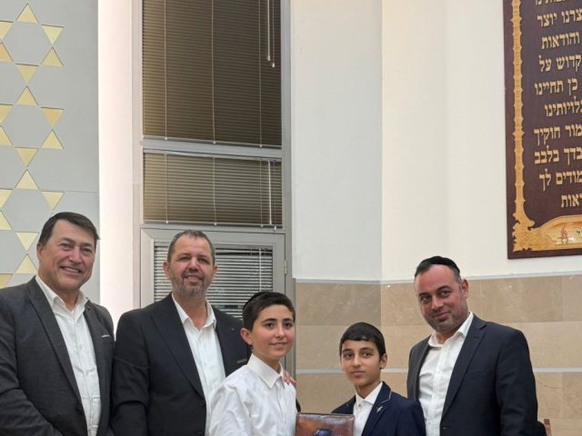 באדיבות המצלם