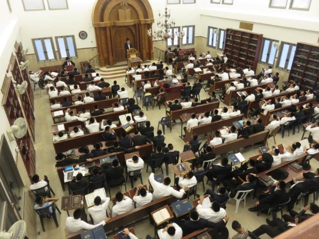 עצרת מספד עטרת צבי. א' מיכאלי