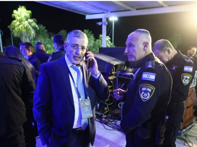 בהכוונת המנכ"ל האשדודי. יהודה אבידן