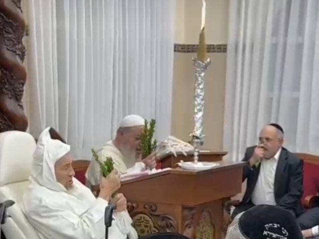 הבדלה אצל הבאבא ברוך. א' מיכאלי