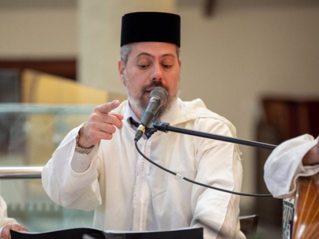 הפייטן הרב עזרן