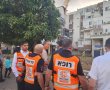 דירה בוערת בלב רובע ז'; כוחות ההצלה ולוחמי האש הוזנקו (וידאו)