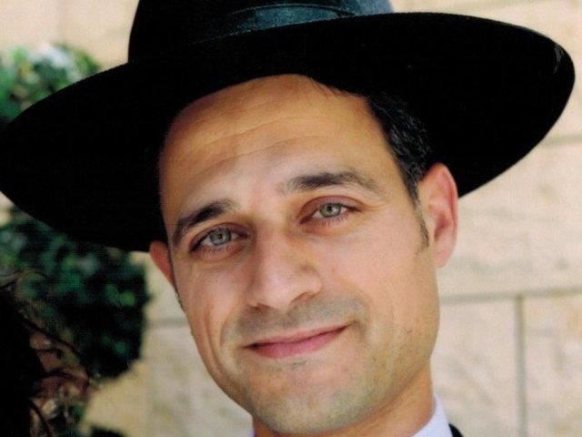 איש החסד ר אברהם טובול זל. מ. מיכאלי