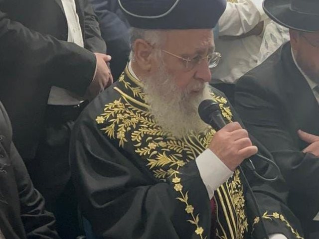 הראשלצ בניחום אבלים אצל משפחת מלול. א' מיכאלי