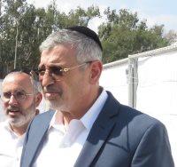 יהודה אבידן. מ' מיכאלי