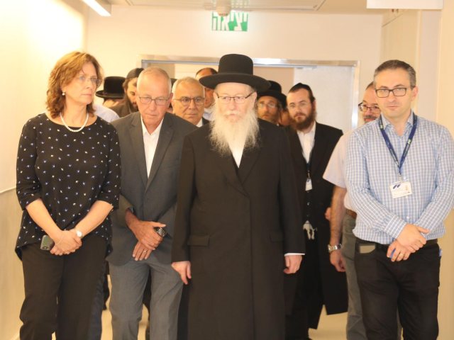 סגן שר הבריאות ח"כ הרב יעקב ליצמן בביקור בבית החולים אסותא אשדוד | קרדיט: דוברות בית החולים