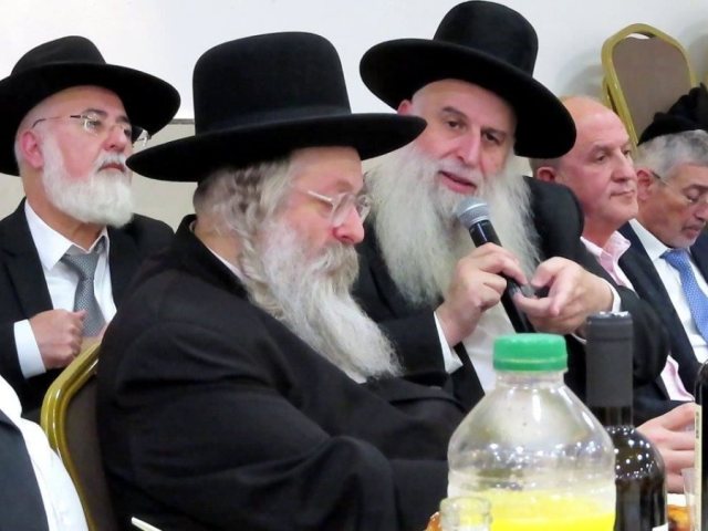 הרב נחמיה אלתר בסיום מסכת אצל הרב דהן. מ' מיכאלי