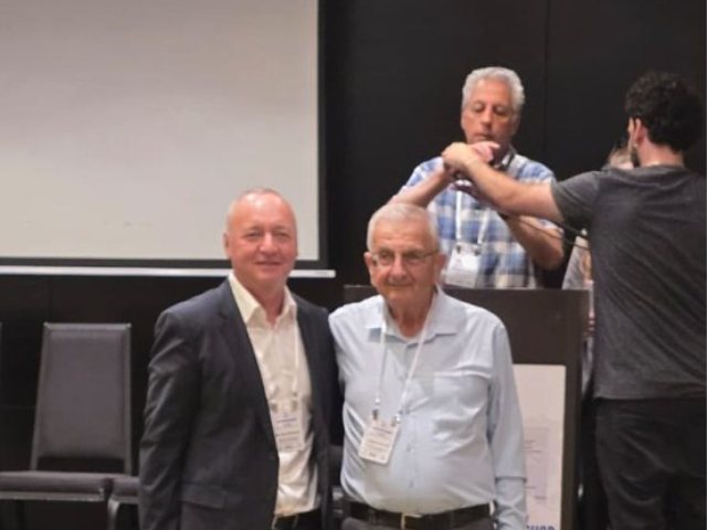 שאול חורב ושניידר. דוברות הנמל