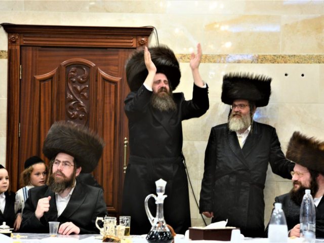מוצאי יוהכ פיטסבורג. יוסי לוי