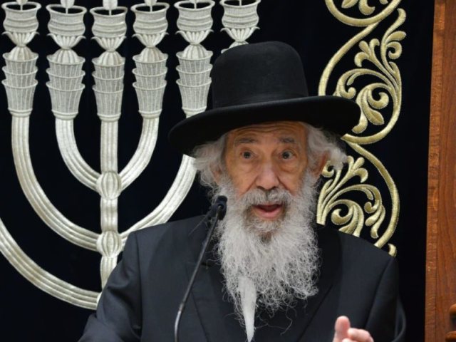 רבי צבי קושלבסקי במעגלים. יוסי לוי
