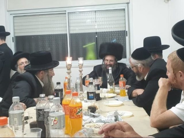 הרב קובלסקי בשיעור. צילום: המצלם
