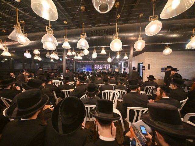 האברכים במערת המכפלה. מעגלים