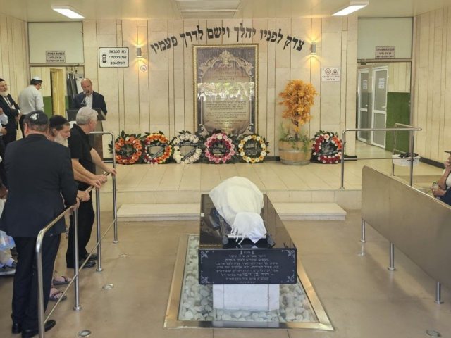 ראש העיר סופד לד"ר אריה אזולאי ז"ל (באדיבות עיריית אשדוד)