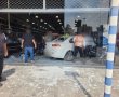 רכב התנגש בחנות בסטאר סנטר באשדוד; שניים נפצעו
