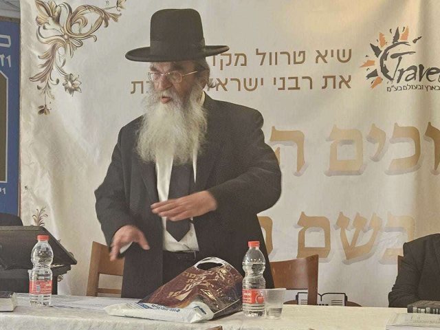 הרב קלמנוביץ בכנס הרבנים. א'. מיכאלי