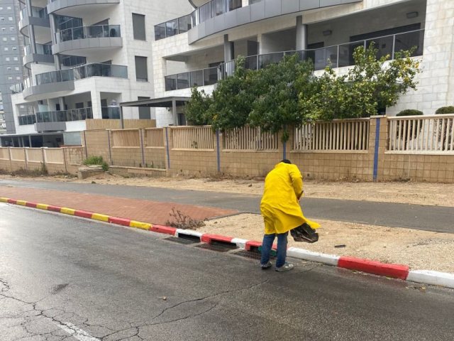 נערכים לגשמים. עיריית אשדוד