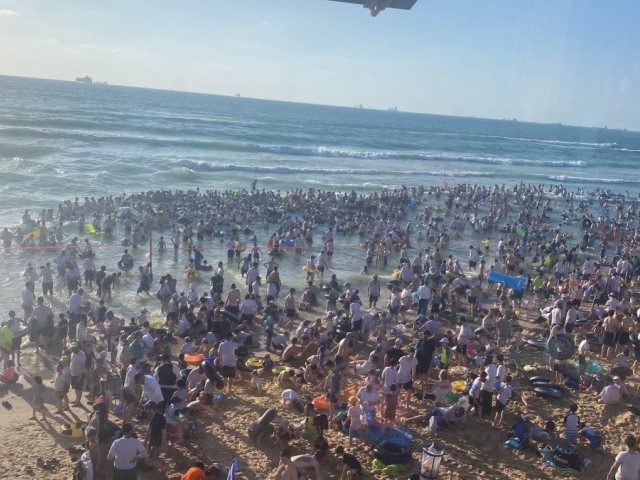 החוף הנפרד באשדוד כפי שצולם מסוכת המצילים. סעיף 27 לפי חוק ז.י