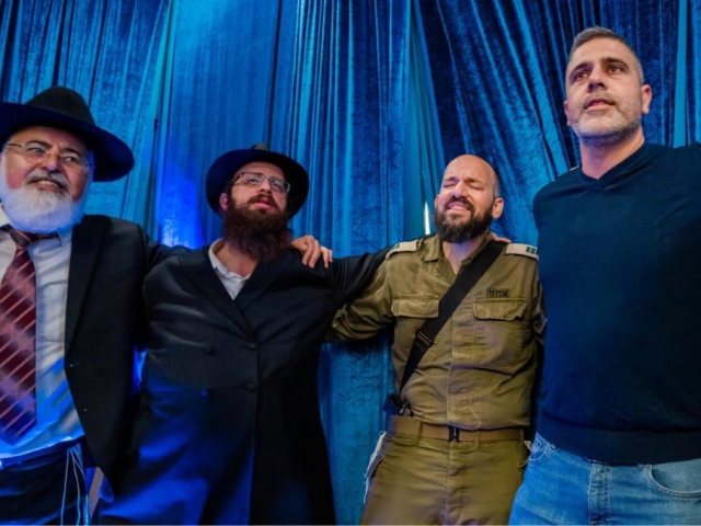 יט כסלו באור מנחם. צילום: ויטלי חיימוב