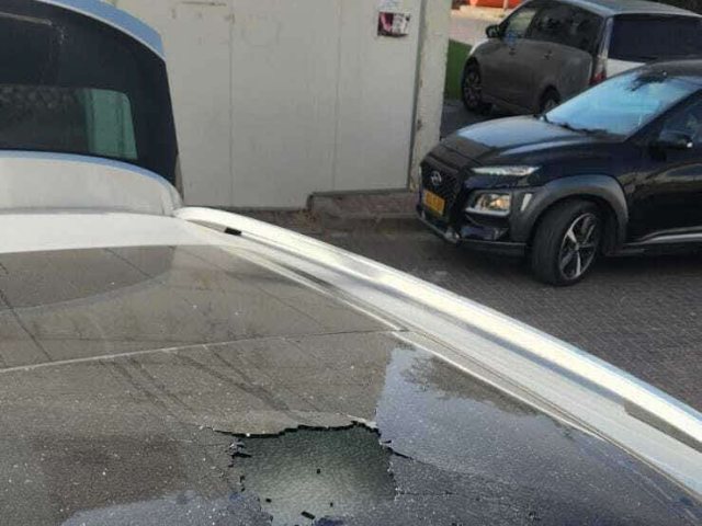 רכבו של איש הפרסום גיא אטיאס שניזוק. יוסי פישר