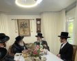מעמד ה'לחיים'. צילום: דף הטוויטר של מוישי ויסברג 