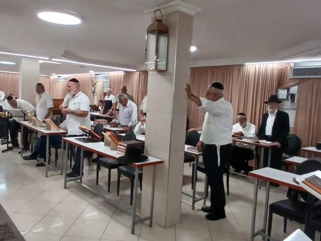 השיעור בבית הכנסת ברובע ט. מ. מיכאלי