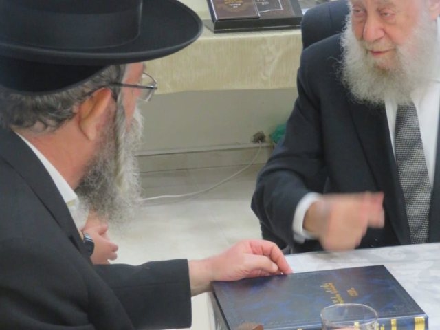 הגריב שרייבר עם הגרי שיינין שליטא. המשפחה