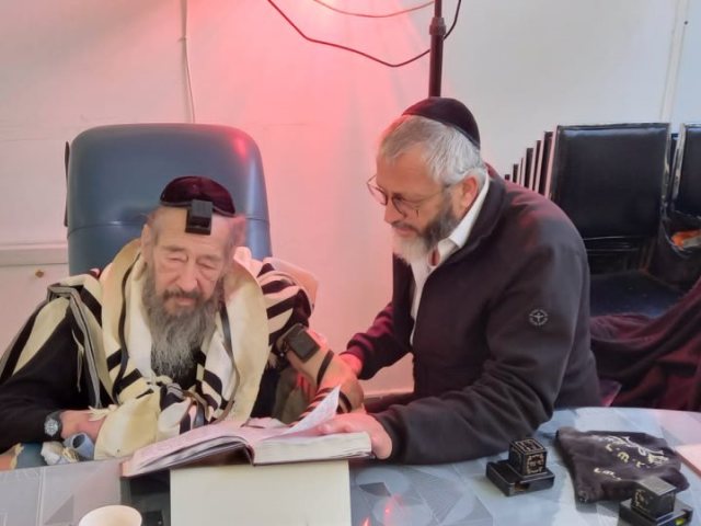 פירותיהן בעולם הזה. עם אבא שיחי'. אלבום פרטי