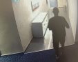 החשוד המרכזי כפי שתועד במצלמות האבטחה 