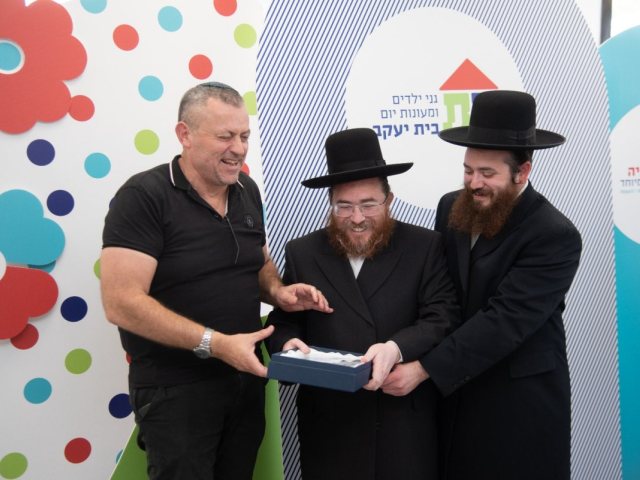 באדיבות המצלם