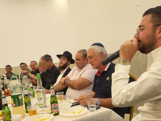 סעודת ראש חודש בשירה חדשה. א' מיכאלי